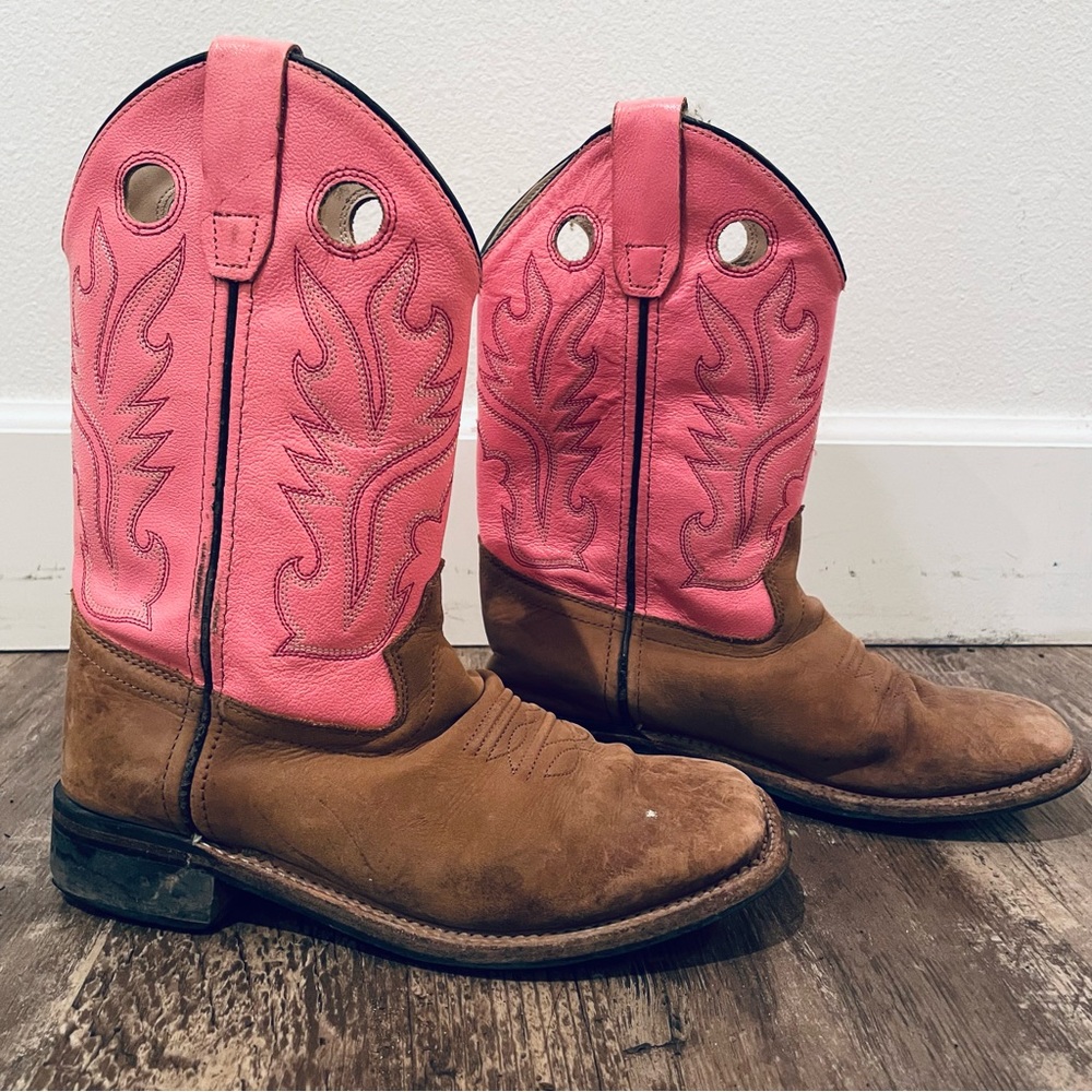 Girls leather boots